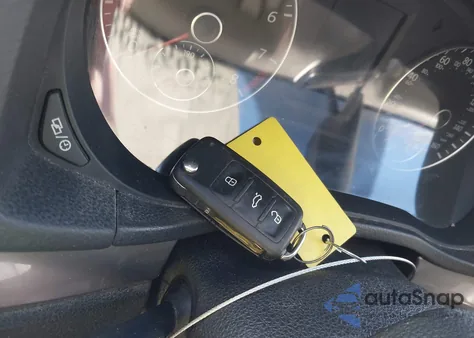 2015 Volkswagen Passat 1.8T Limited Edition z USA, uszkodzony, nr VIN 1VWAS7A33FC105071